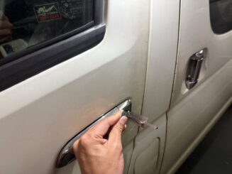葵涌工廠大廈 豐田Hiace 貨車開鎖 車頭相