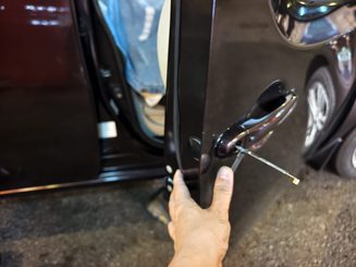 北角 Nissan Cube 汽車開鎖 成功打開車門
